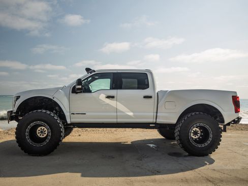 Used 2020 Ford F250 Platinum w/ FX4 Off-Road Package image 14