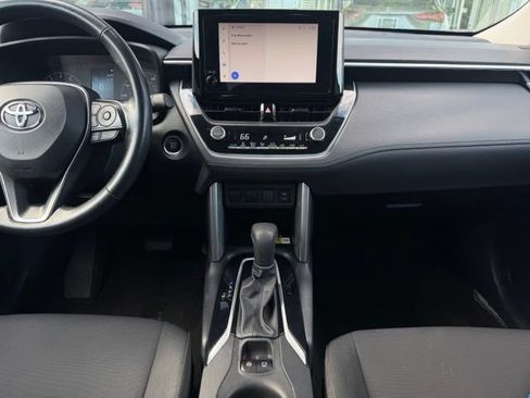 Used 2023 Toyota Corolla Cross LE FWD image 14