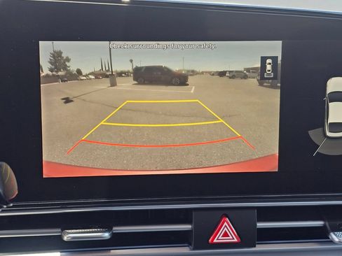 Used 2021 Hyundai Elantra Limited FWD image 19