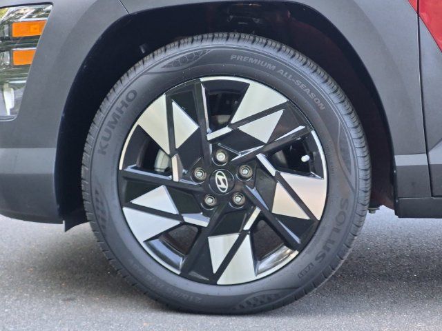 Used 2025 Hyundai Kona SEL FWD image 9