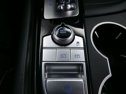 Certified 2023 Genesis G70 2.0T image 23