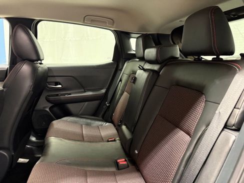 Certified 2025 Nissan Kicks SR image 17