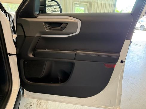 Certified 2025 Ford Bronco Sport Outer Banks w/ Outer Banks Tech Package+ AWD/4WD image 32