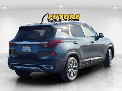Used 2022 Kia Seltos EX image 5