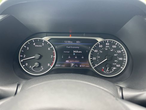 Certified 2025 Nissan Sentra SV FWD image 10
