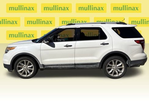 Used 2014 Ford Explorer XLT w/ Equipment Group 202A image 12