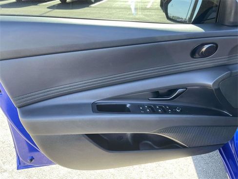 Certified 2025 Hyundai Elantra Sport image 14