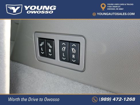 Certified 2025 Cadillac XT6 Premium Luxury w/ LPO, Floor Liner Package AWD/4WD image 31