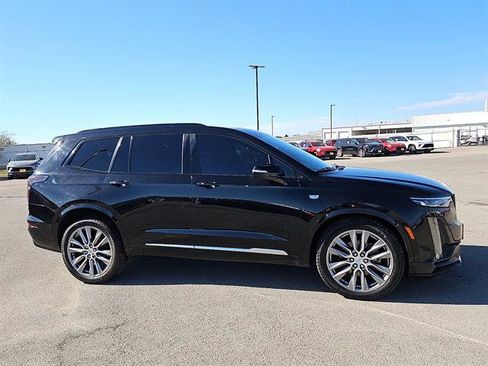 Certified 2020 Cadillac XT6 Sport w/ Platinum Package image 6