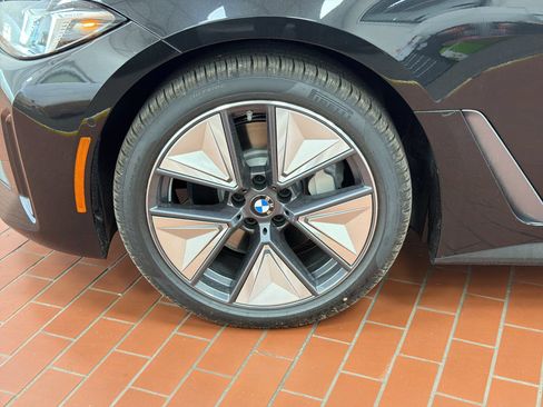 Used 2026 BMW i4 xDrive40i w/ Premium Package AWD/4WD image 12