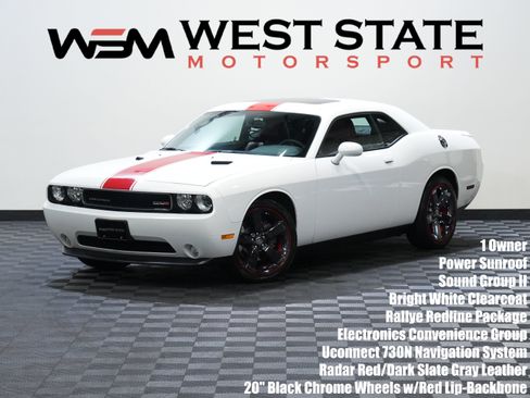 Used 2014 Dodge Challenger SXT RWD image 1