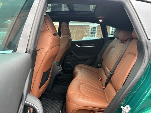 Used 2022 Maserati Levante Modena AWD/4WD image 12