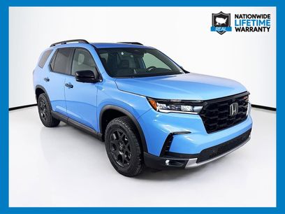 New 2025 Honda Pilot TrailSport