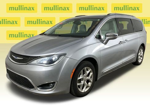 Used 2019 Chrysler Pacifica Limited image 14