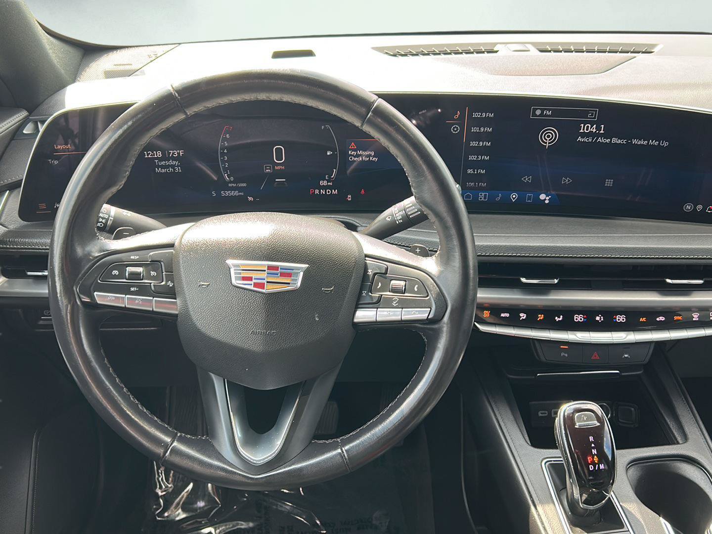 Used 2024 Cadillac XT4 Premium Luxury FWD image 6