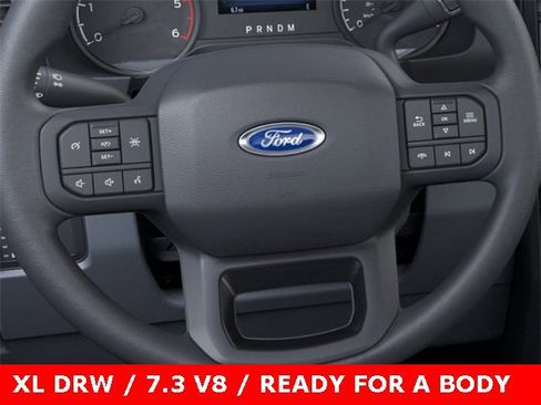 New 2025 Ford F350 XL w/ XL Chrome Package image 12