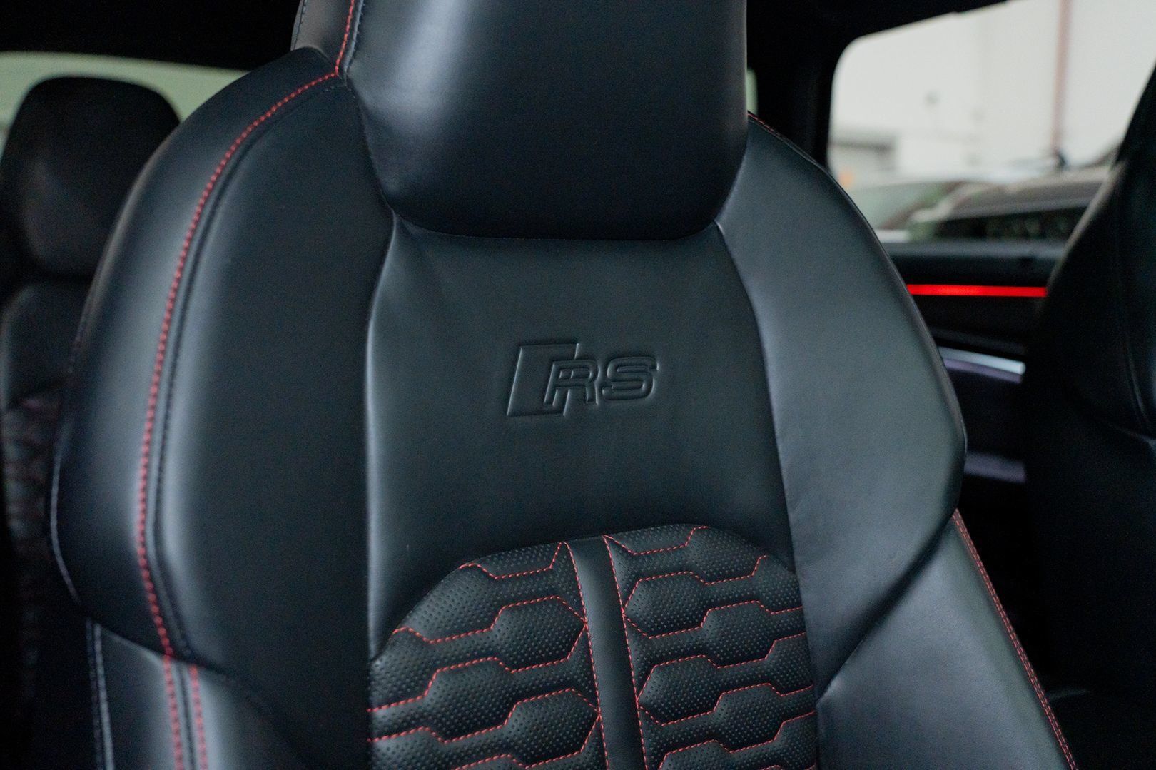 Used 2022 Audi RS 6 w/ Carbon Optic Package AWD/4WD image 36