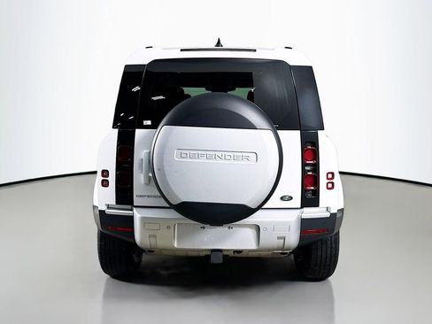 Used 2023 Land Rover Defender 110 image 6