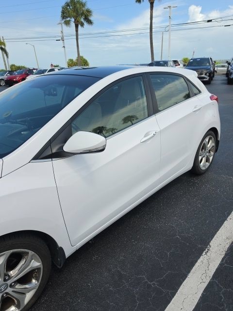 Used 2013 Hyundai Elantra GT w/ Tech Pkg FWD image 4