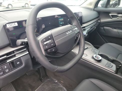 New 2026 Kia Sportage EX image 19