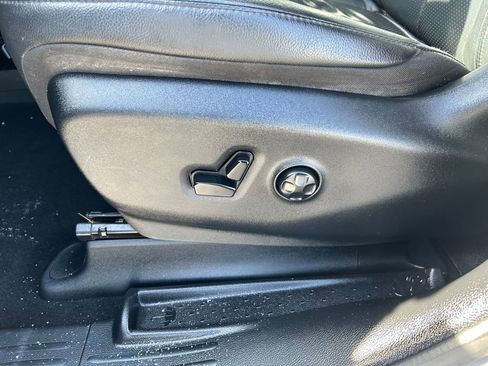 Used 2020 Chrysler Pacifica Touring-L Plus image 22