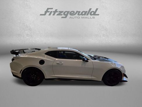 Used 2020 Chevrolet Camaro ZL1 RWD image 9