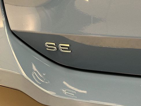 New 2026 Volkswagen Tiguan SE FWD image 25
