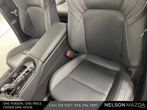 Used 2025 Toyota Crown Signia w/ Advanced Technology Package image 22