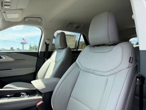New 2026 Ford Explorer Active w/ Active Comfort Package AWD/4WD image 16
