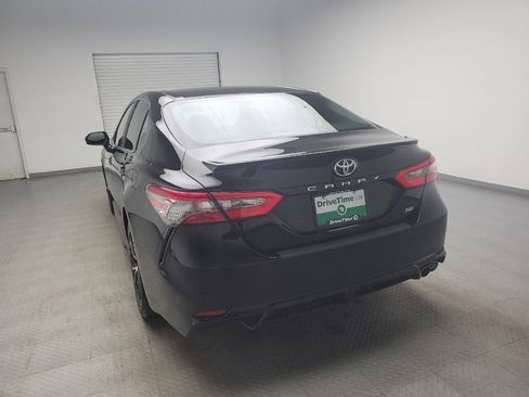 Used 2018 Toyota Camry SE w/ Moonroof Package FWD image 6