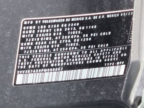 Certified 2023 Volkswagen Tiguan SE FWD image 22
