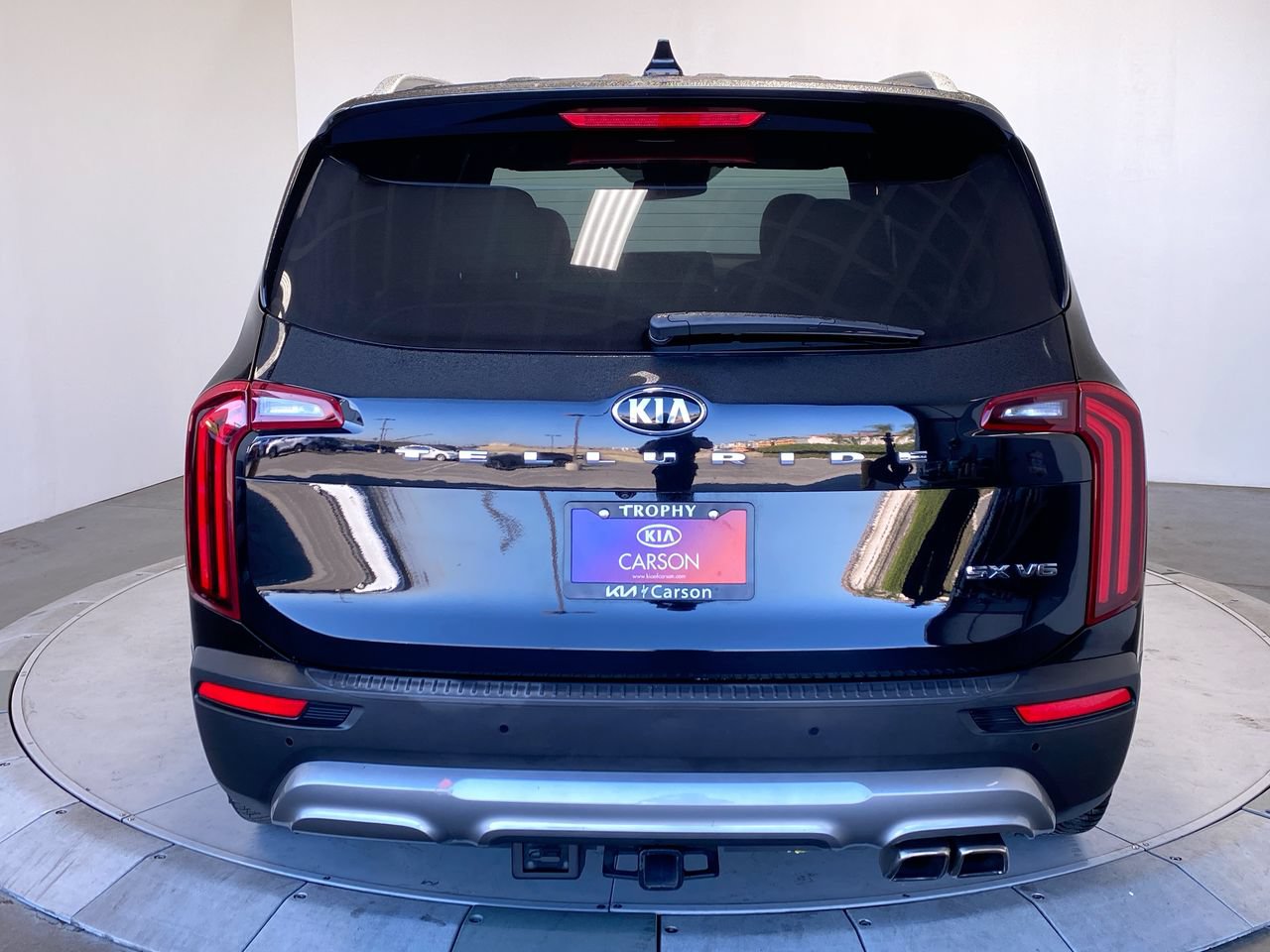 Used 2020 Kia Telluride SX w/ Towing Package FWD image 4
