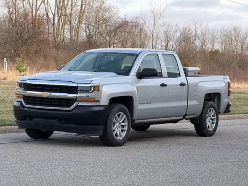 Used 2018 Chevrolet Silverado 1500 W/T w/ Trailering Package image 29