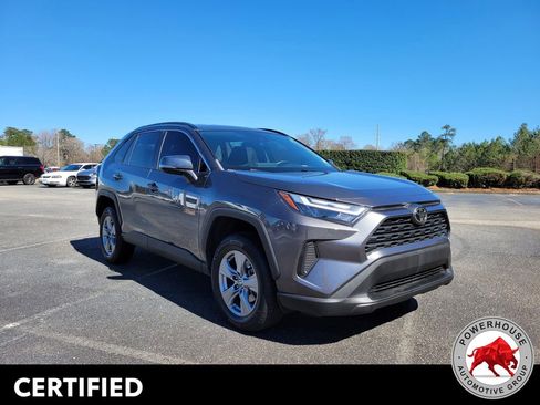 Used 2022 Toyota RAV4 XLE FWD image 9