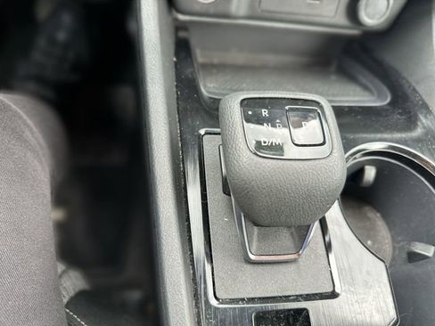 Used 2023 Nissan Rogue SV image 21