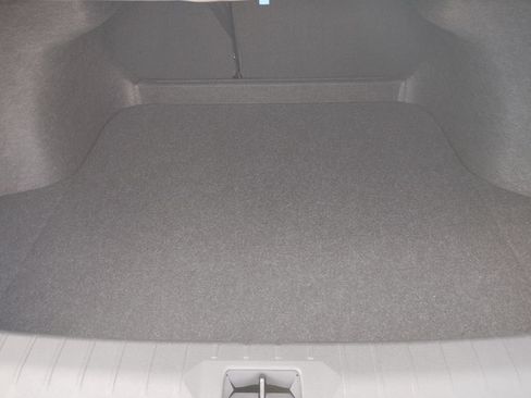 New 2026 Nissan Sentra SR w/ Floor Mat Package FWD image 9
