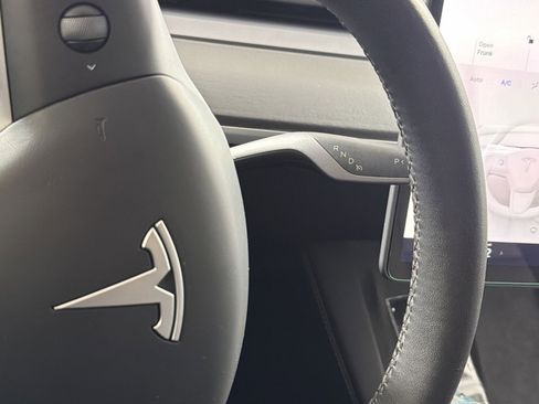 Used 2023 Tesla Model Y Long Range image 22