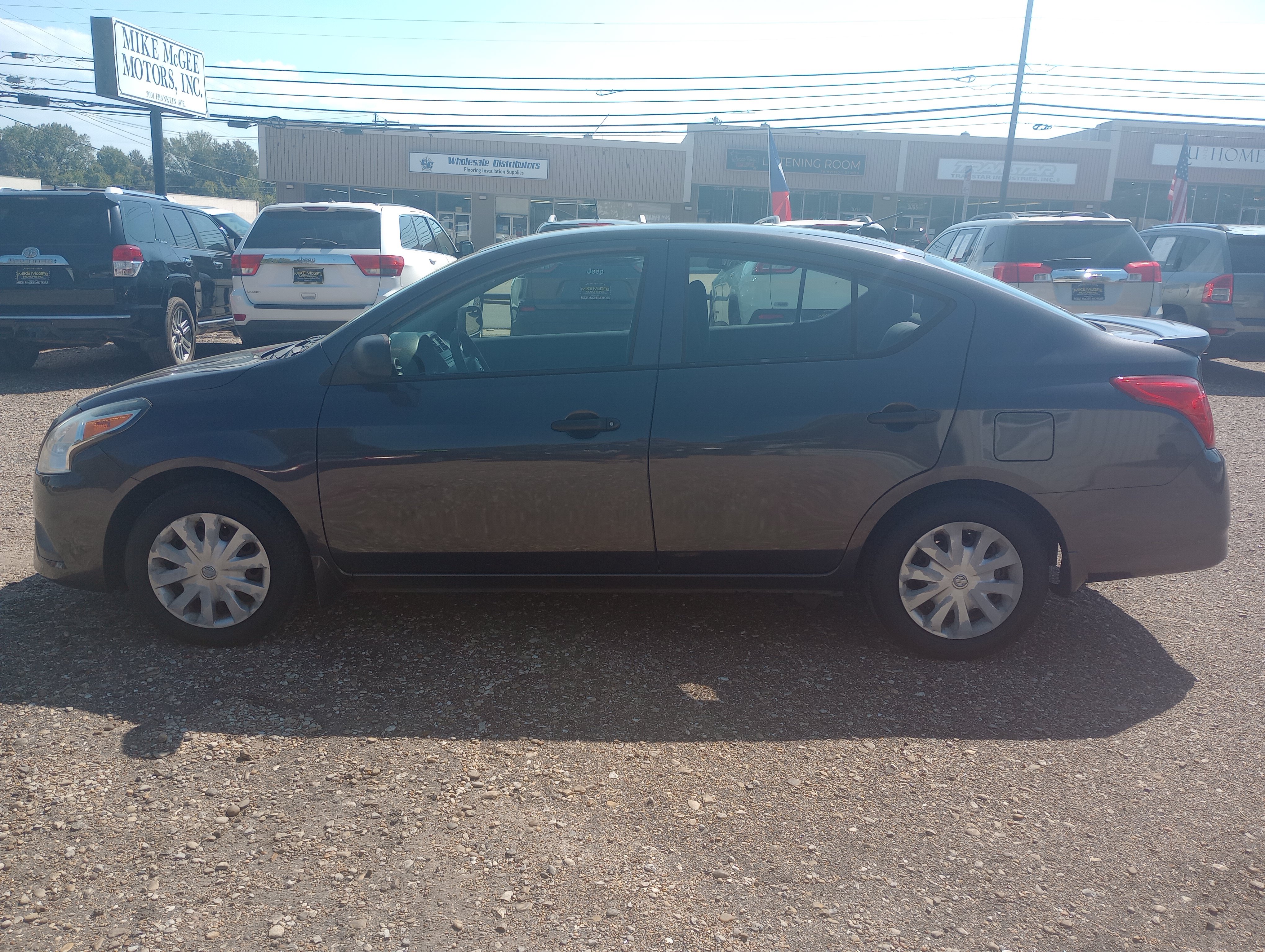 Used 2015 Nissan Versa S Plus FWD image 4