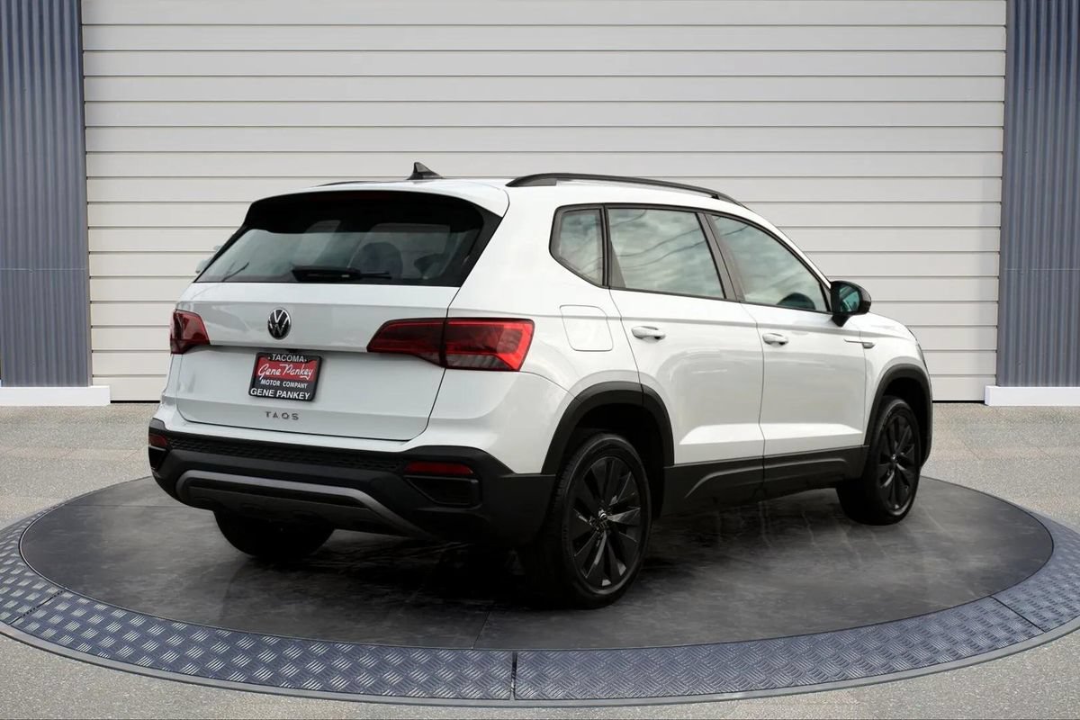 Used 2024 Volkswagen Taos S FWD image 7
