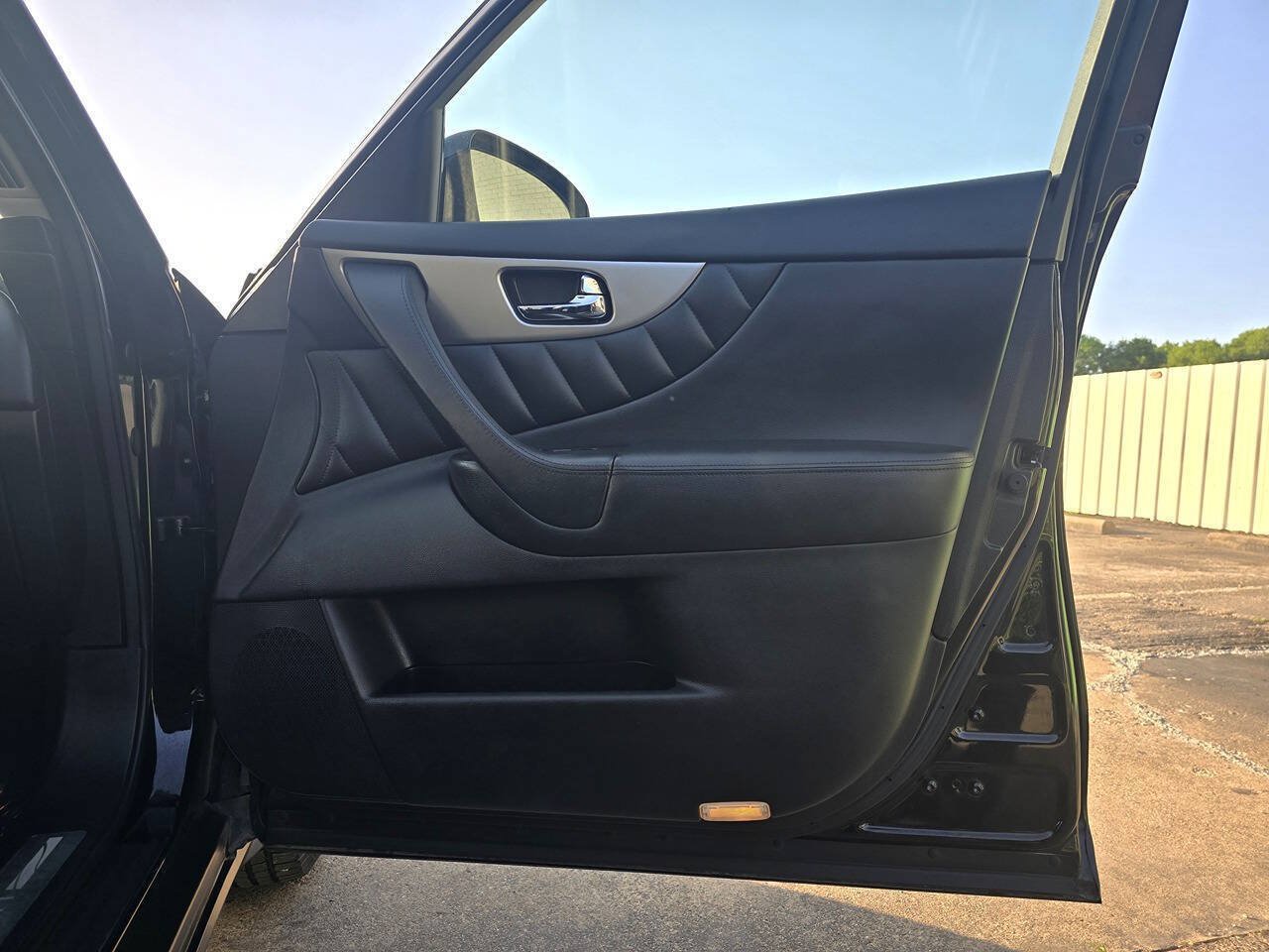Used 2015 INFINITI QX70 AWD w/ Premium Package image 21