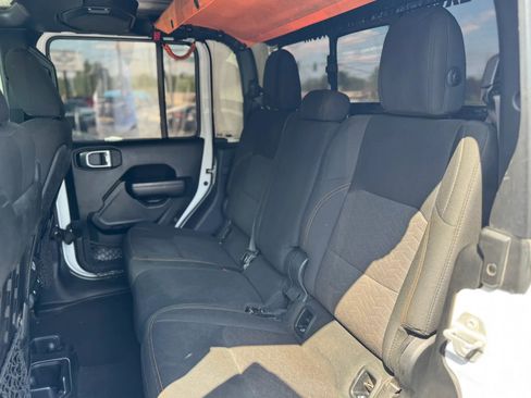 Used 2020 Jeep Gladiator Mojave AWD/4WD image 28