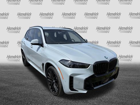 Used 2026 BMW X5 sDrive40i w/ M Sport Package image 2