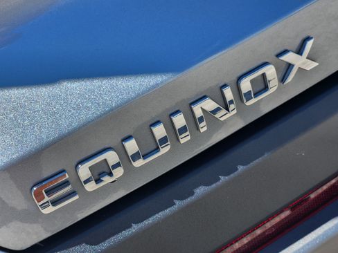 Used 2026 Chevrolet Equinox LT FWD image 12