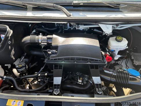 Used 2020 Mercedes-Benz Sprinter 2500 image 11