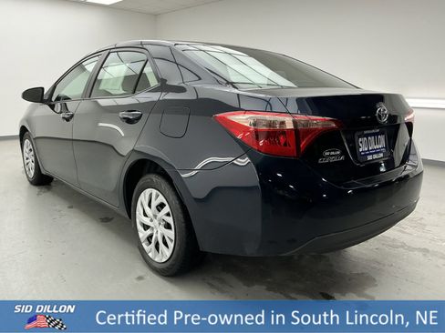Used 2018 Toyota Corolla LE image 6