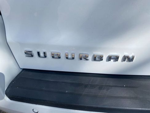 Used 2018 Chevrolet Suburban LT image 47