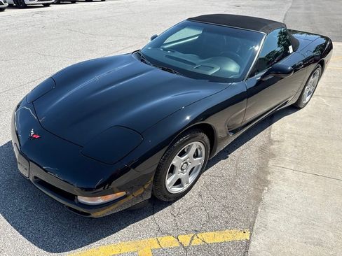 Used 1999 Chevrolet Corvette Convertible w/ Memory Pkg RWD image 12