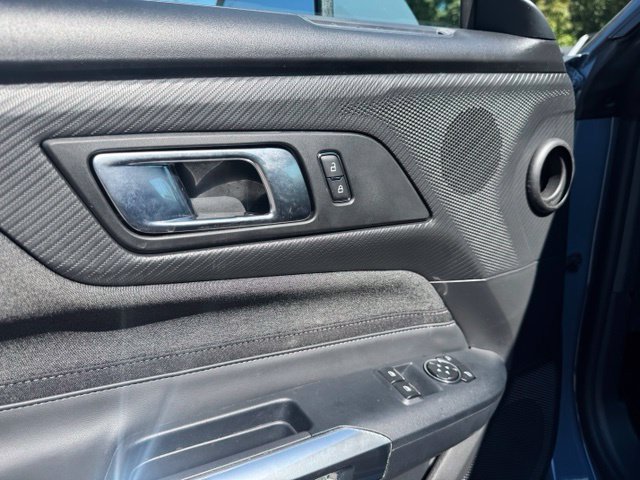 Used 2025 Ford Mustang GT RWD image 16