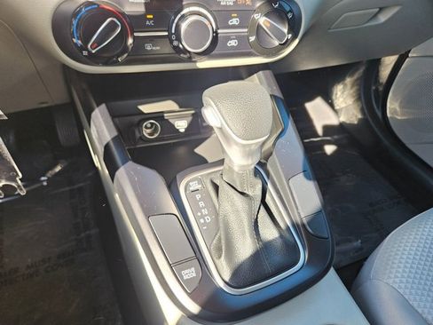 Used 2024 Kia Soul LX image 18