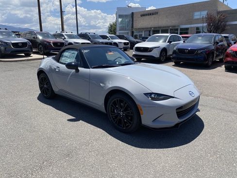 New 2026 MAZDA MX-5 Miata Club w/ Interior Package RWD image 2